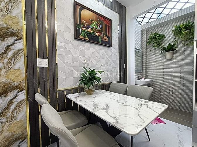 Bán nhà chính chủ hẻm xe hơi Nam Kì Khởi Nghĩa, quận 3. 3 tỷ25 / 52m2