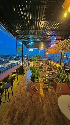 MB Sân Thượng Tầng 7+ 8 View Cực Đẹp, 160m2, Giá 20tr còn 12tr/tháng