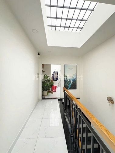 Bán nhà 37m2 xây 2 tầng đường Lê Thúc Hoạch,Tân Phú.Gần THPT Trần Phú