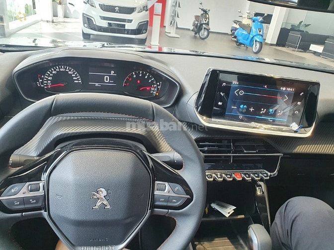 Peugeot 2008GT Đen 2024 mới 100%,01 chiếc duy nhất giao ngay trước Tết