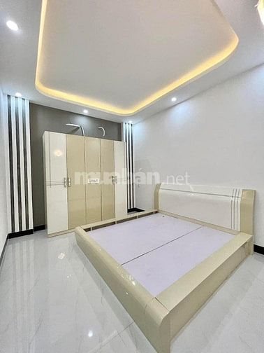 Chính chủ bán nhà 56m2 xây 5 lầu Đoàn Như Hải,Q4.Gần cầu Khánh Hội.  