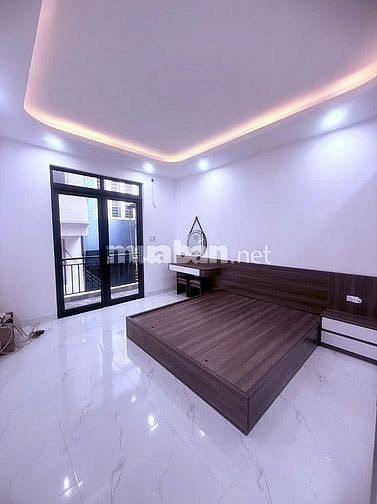 Bán nhà Trần Khát Chân, Hai Bà Trưng, 4 tầng, sử dụng 179m2, MT 4,8m