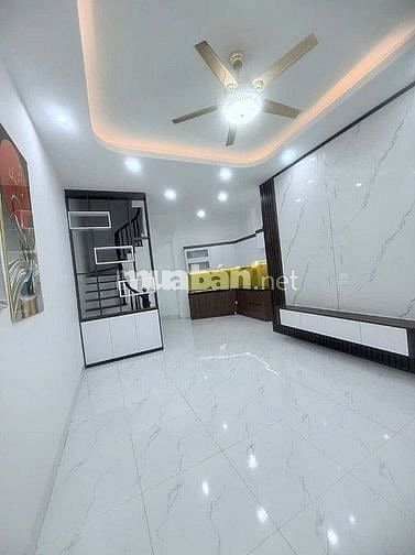 Bán nhà Trần Khát Chân, Hai Bà Trưng, 4 tầng, sử dụng 179m2, MT 4,8m