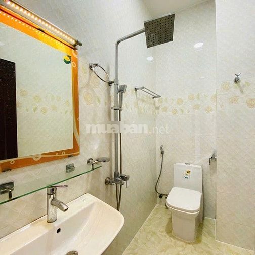 NHÀ 1 TRỆT , 2 LẦU 5PN,3WC ĐÃ HOÀN CÔNG, BAO PHÍ SANG TÊN , BINH TÂN