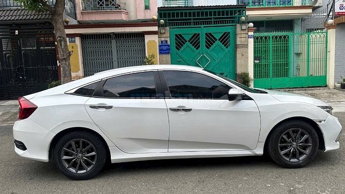 Honda Civic 1.8G Vin 2021 Đk T12/2021 màu trắng xe nhập Thái 