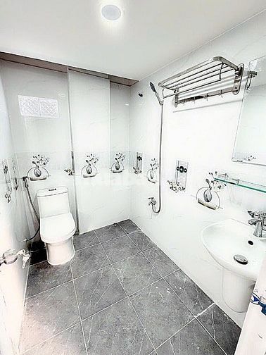 4 tầng đúc thật Căn góc Mễ Cốc P15 Q8 38,9m2 shr gần Chợ Vạn Nguyên