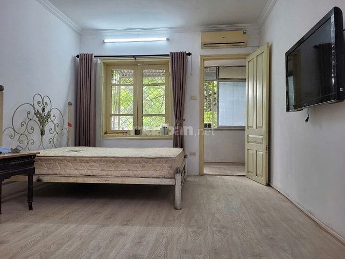 Cho thuê nhà tập thể tầng 3, 40m2, Lê Thánh Tông, Hà Nội, 7 triệu