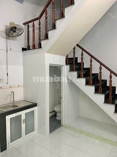 Nhà trệt lầu 3PN.2WC bình trưng tây 8 triệu