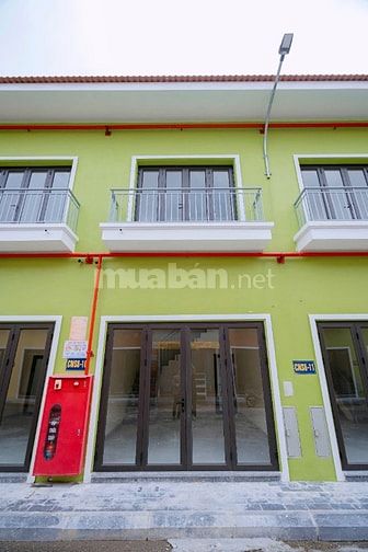 BÁN SHOPHOUSE Chợ đầu mối Nam Hà Nội , 2 tầng diện tích sử dụng 50m2 .