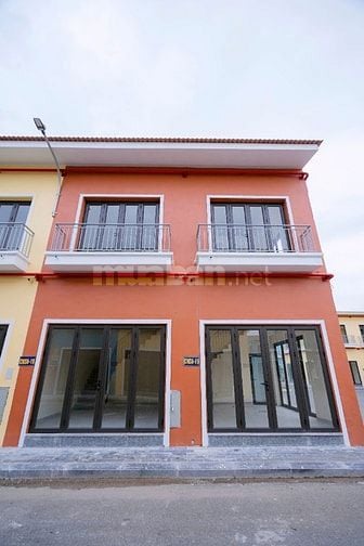 BÁN SHOPHOUSE Chợ đầu mối Nam Hà Nội , 2 tầng diện tích sử dụng 50m2 .