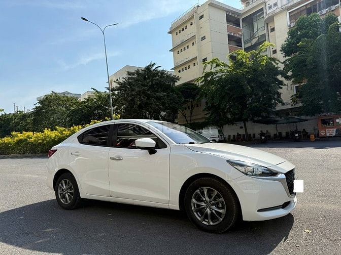 cần bán Mazda 2 1.5 AT Luxury sx- 2020 màu trắng, Xe đẹp ngay chủ bán