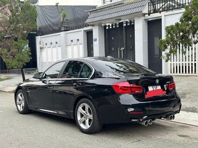 Chính chủ kẹt tiền cần bán BMW 320i 2016