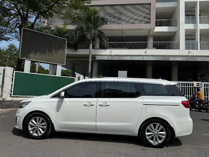 Cần bán KIA Sedona sản xuất 2015, Xe gia đình chính chủ bán