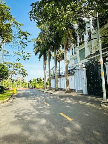 Bán khuôn đất VIP 400m2 Compound sông RiverMark 100Tỷ Trần não Quận 2 