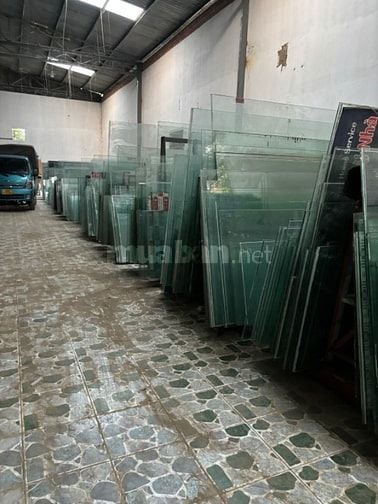 Thanh lý vách kính, cửa kính cường lực tháo dỡ toà nhà văn phòng.