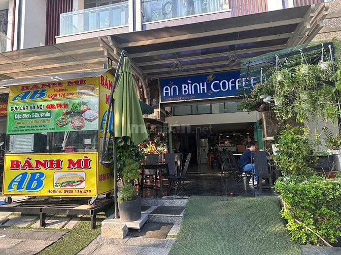 TUYỂN NHÂN VIÊN PHA CHẾ VÀ PHỤC VỤ QUÁN CAFE NGAY VẠN PHÚC CITY