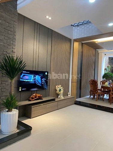 Nhà đẹp có hồ cá Koi, DT 6x18m, đường Nguyễn Văn Quá, Quận 12, 10tỷ200