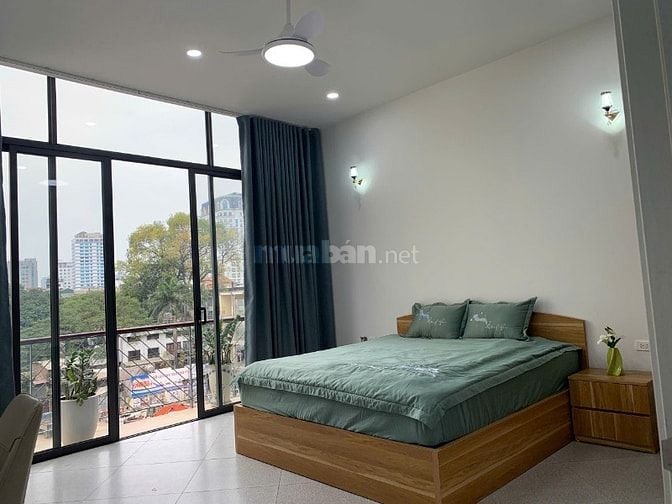 Cho thuê căn hộ ngõ 210 Đội Cấn, 100m2, 2 ngủ, full đồ 