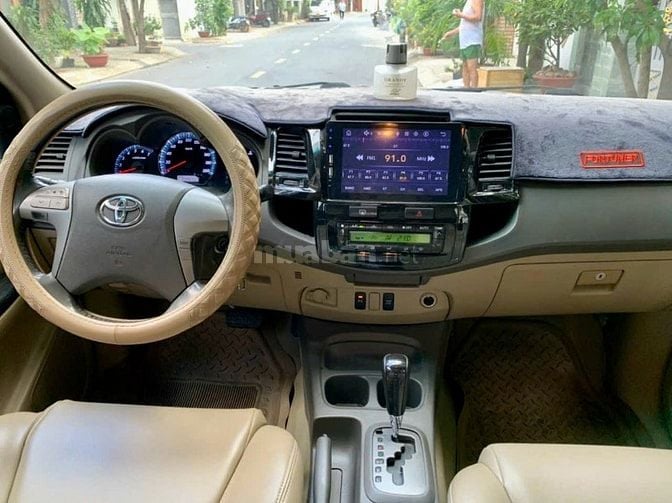 Chính chủ bán xe Toyota Fortuner bản V số tự động