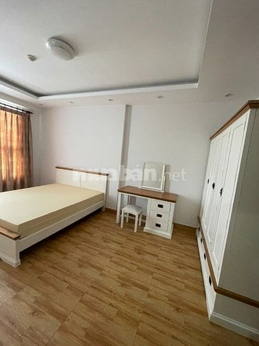 Bán gấp CH Thuận Việt 90m2, 3pn, căn góc, có SH. Giá thật: 4.2 tỷ TL