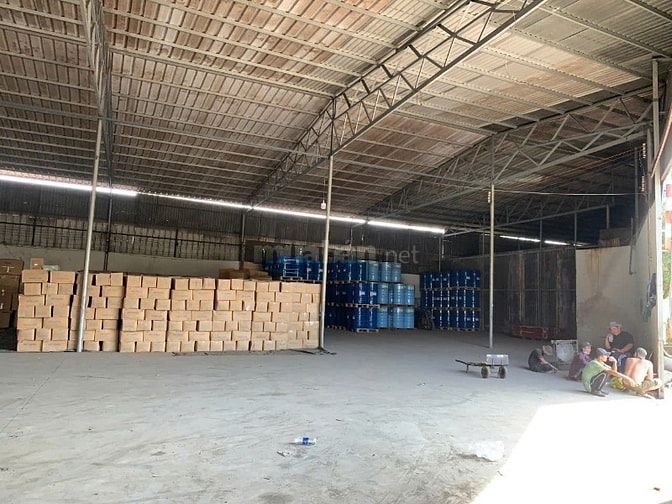 Cho thuê kho xưởng Võ Trần Chí, Bình Chánh giáp Bình Tân, DT : 2.000m2