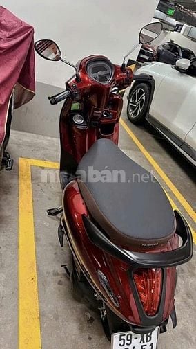 Góc bán xe Grande yamaha 2022 màu ngọc trai