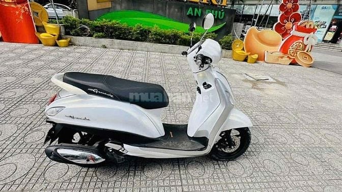 Góc bán xe Grande yamaha 2022 màu ngọc trai