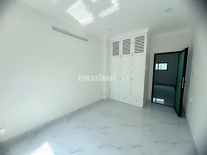 Nhà mới,đẹp, view sông thoáng mát Mặt tiền  Lưu Hữu Phước P15 Q8 120m2