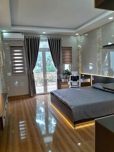 Bán nhà đẹp 4m x 18m. Đúc 4 tấm .Mặt tiền đường HT05,phường Hiệp Thành