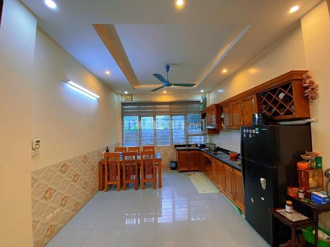 Bán nhà Mạc Thái Tổ, Cầu Giấy, Hà Nội. 40m2, sổ vuông, nhỉnh 14 tỷ