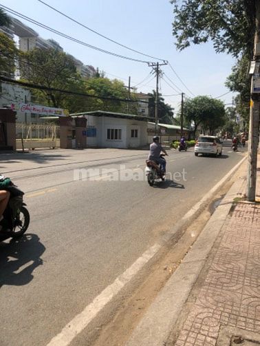 Bán nhà gấp quận 8 . Sổ Hồng riêng , ko qui hoạch giải tỏa 