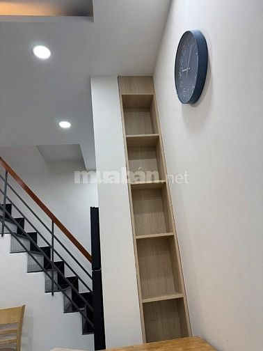 Nhà xinh đầy đủ nội thất, sân riêng, giếng trời, hướng ĐN