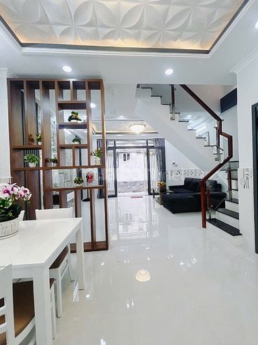 Chủ Cần Bán Gấp Hạ Còn Hơn 4 tỉ xíu 50m2. Nhà Tầng 