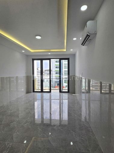 Cho thuê nhà MT Cách Mạng Tháng 8, P. 13, Quận 10 giá 28 triệu 38m2.