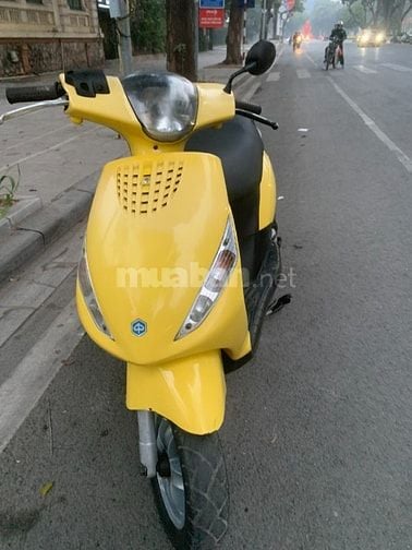 Cần bán xe Piagio zip 100cc màu vàng biển 30L6, xe đep, chạy bốc