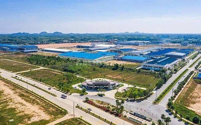 Bán đất xây nhà xưởng trong KCN Bến Lức, Long An ,dt: 6.000m2 ,8.000m2