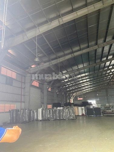 Bán nhà xưởng trong KCN Đức Hòa, Long An, KV: 14.000m2,xưởng: 8.000m2 