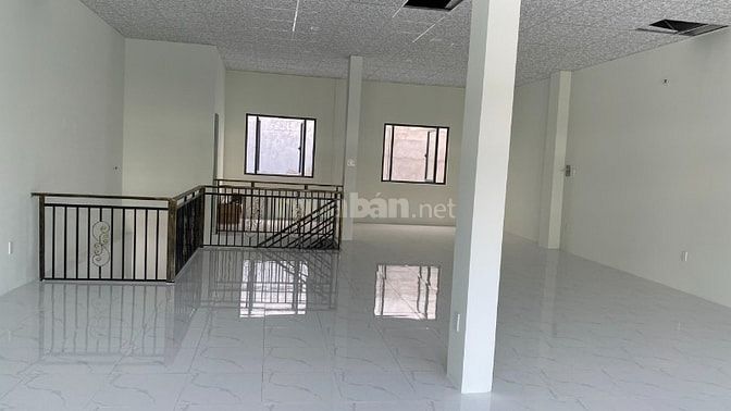 Cho thuê nhà MT Cách Mạng Tháng 8 P.5 Quận Tân Bình 80 triệu – 220m2