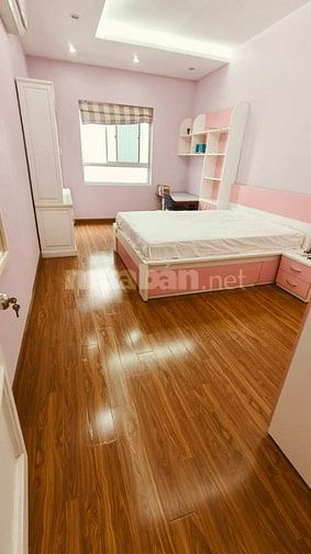 Bán căn góc Hoàng Đạo Thúy, Cầu Giấy, HN. 153 m2, 3 ngủ,3 WC, giá 9 tỷ