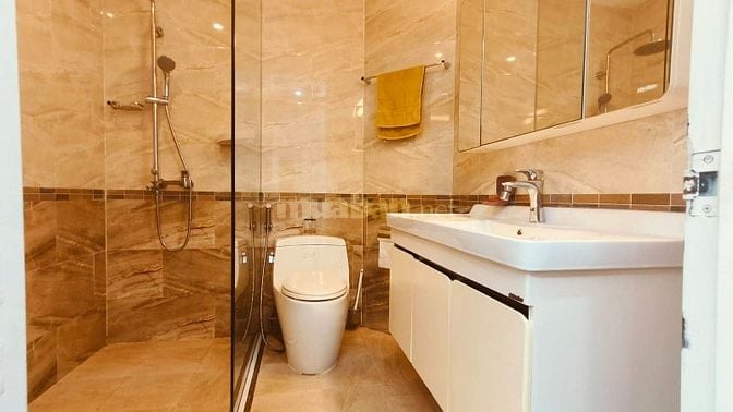 Bán căn góc Hoàng Đạo Thúy, Cầu Giấy, HN. 153 m2, 3 ngủ,3 WC, giá 9 tỷ