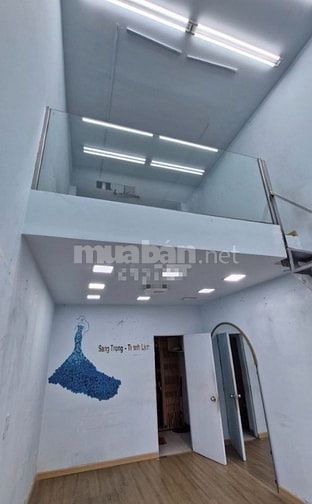 Cho thuê nhà MT đường 3/2 P.11 Quận 10 giá 16 triệu 30m2