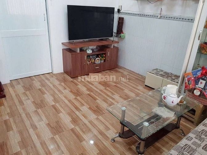 Bán căn hộ lầu 3 lô C c/cư Nguyễn Thiện Thuật, Phường 1, Quận 3, giá 2