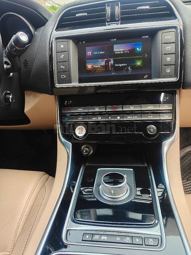 Jaguar XE 2.0T model 2016 nhập anh quốc