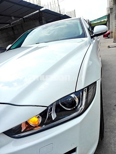 Jaguar XE 2.0T model 2016 nhập anh quốc