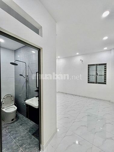 ÂU DƯƠNG LÂN QUẬN 8 GIÁP QUẬN 1 HẺM Ô TÔ 4M 60M2 4 TẦNG MỚI TINH