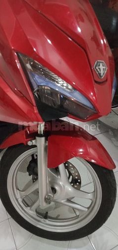 Bán 01 xe Honda Airblade màu đỏ đen, năm 2018