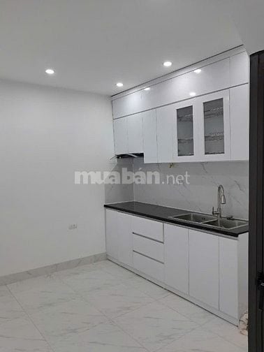 Nhà 3 mặt thoáng, 35.2m2, 3 tầng  ( gần trường Kinh tế,BK, Xây dựng )