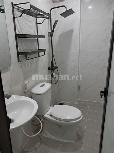 Nhà 3 mặt thoáng, 35.2m2, 3 tầng  ( gần trường Kinh tế,BK, Xây dựng )