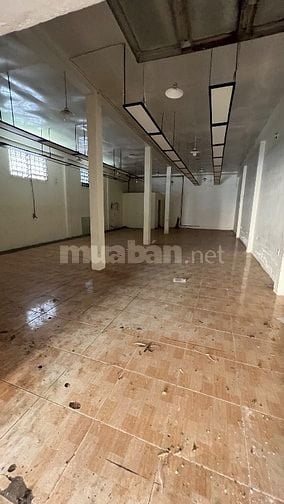 Xưởng Lê Văn Quới 8x23 Giá rẻ thích hợp làm kho sản xuất