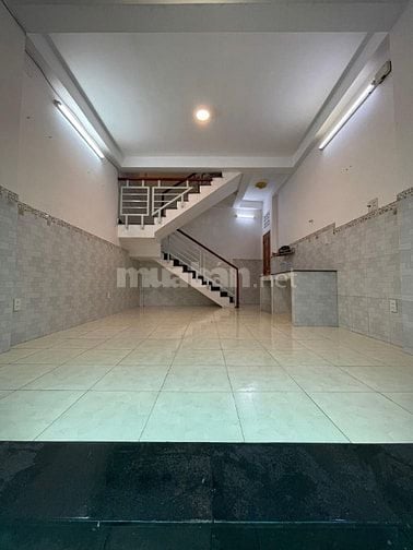 Chính chủ cho thuê nhà nguyên căn đường Lạc Long Quân, P.10, Tân Bình